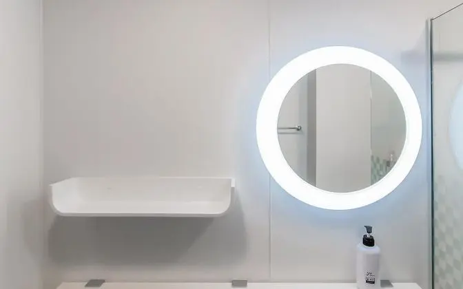 Oda (Standard (Netflix Available Hotel Inq)