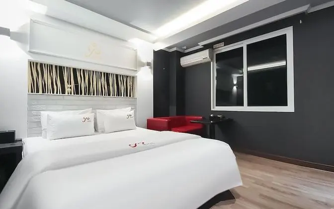 Oda (Standard (Netflix Available Hotel Inq)