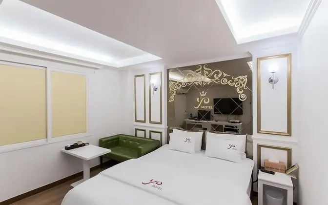 Oda (Standard (Netflix Available Hotel Inq)