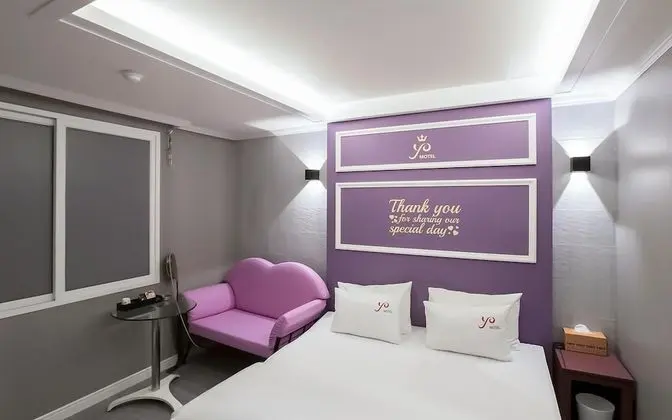 Oda (Standard (Netflix Available Hotel Inq)