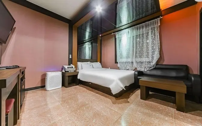 Oda (Standard(Walk-in only/No parking))