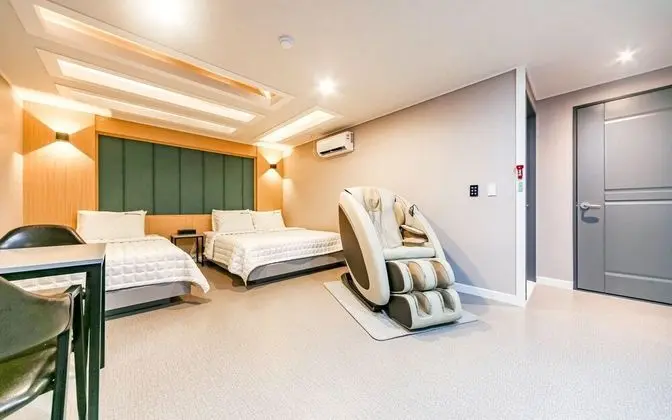 Oda (Deluxe rooms (Netflix available 55-in)