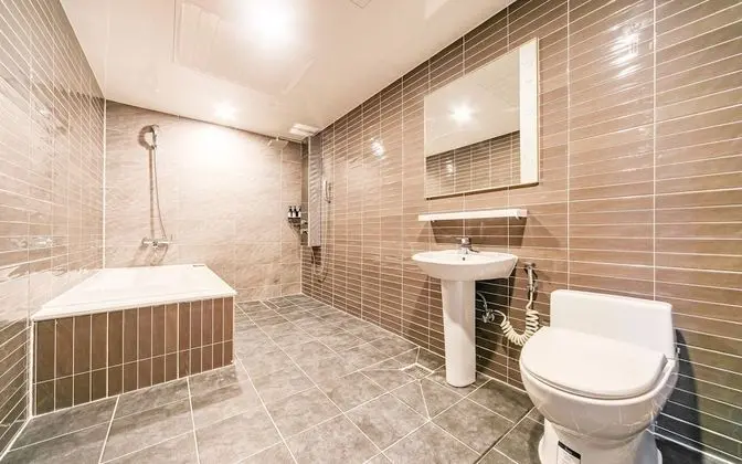 Oda (Deluxe rooms (Netflix available 55-in)