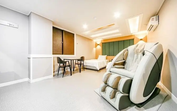 Oda (Deluxe rooms (Netflix available 55-in)