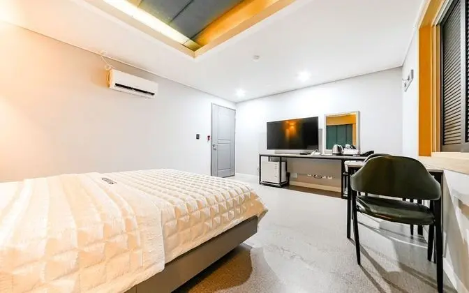 Oda (General room (Netflix available 55-in)