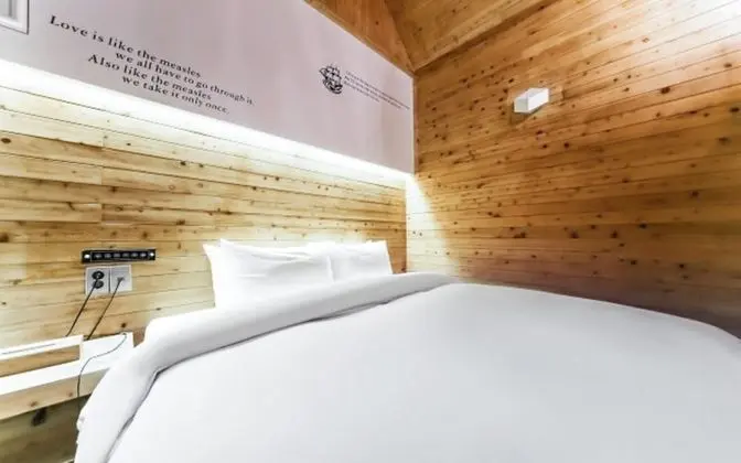 Oda (Suite (Terrace Random Assignment Brea)