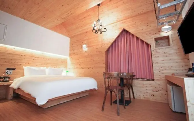 Oda (Suite (Terrace Random Assignment Brea)