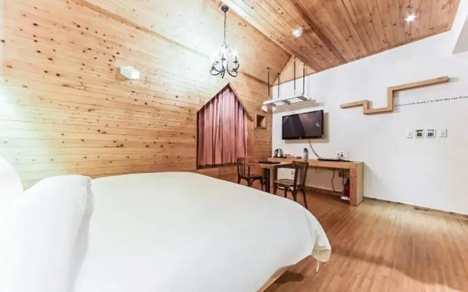 Oda (Suite (Terrace Random Assignment Brea)