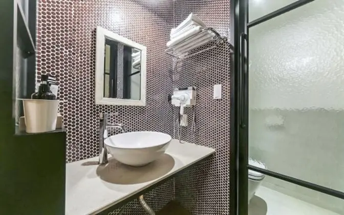 Oda (Suite (Terrace Random Assignment Brea)