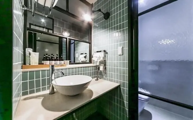 Oda (Suite (Terrace Random Assignment Brea)