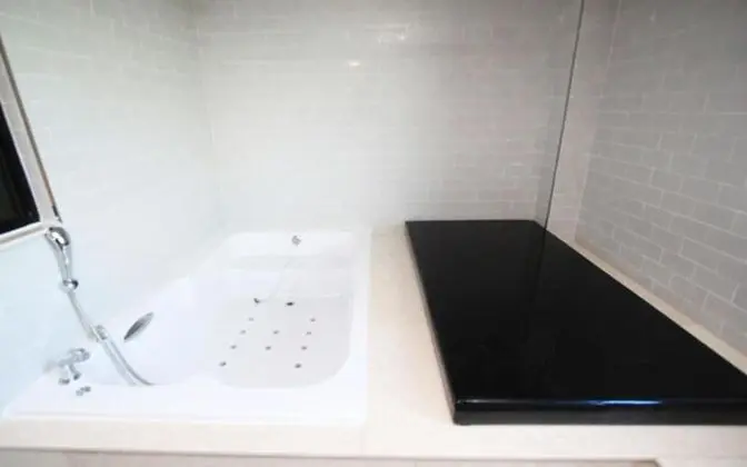 Oda (Suite (Terrace Random Assignment Brea)