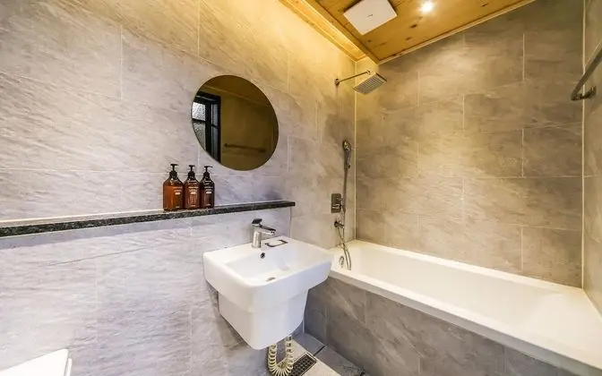 Oda (Deluxe (Bathtub))