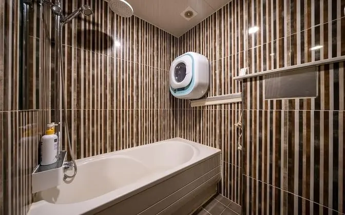 Oda (Business TWI N (NetFlix available was)