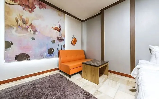 Oda (Semi-private room (with bathtub check)