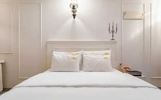 Oda (Deluxe room-bathtub (Netflix YouTube )