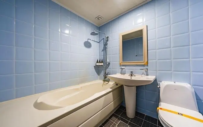 Oda (VIP-tub (available to watch Netflix a)