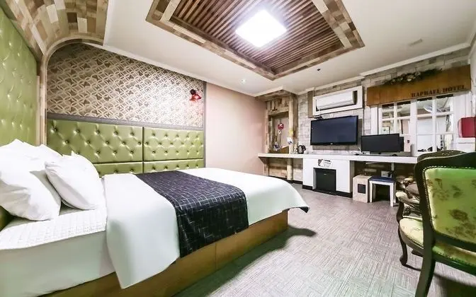 Oda (Business (Available on Netflix))