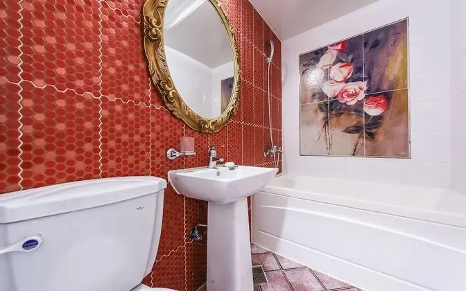 Oda (Business (Available on Netflix))