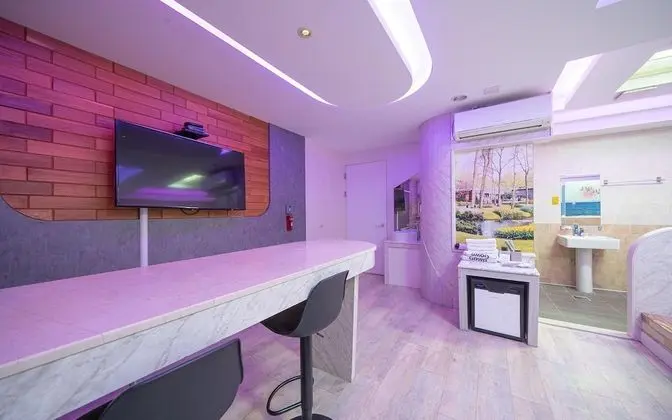 Oda (VIP (Netflix Available with Personal )