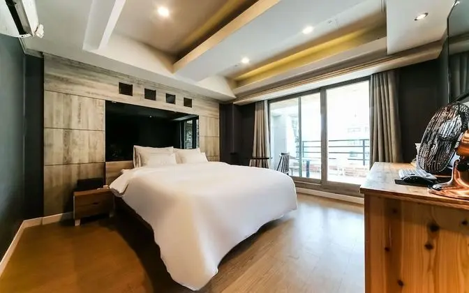 Oda (Semi-private room-terrace)