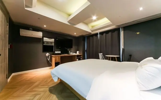 Oda (Semi-private room-terrace)