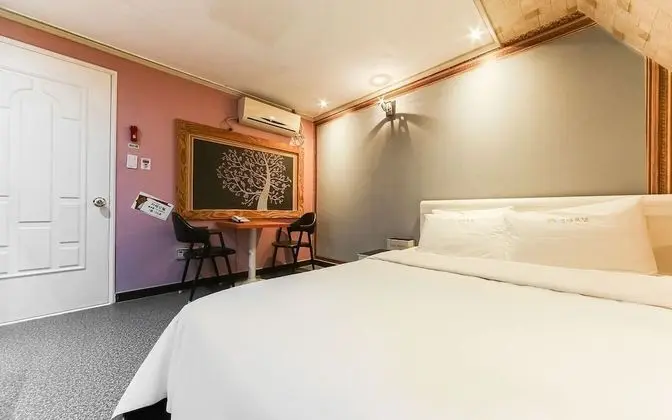 Oda (Quick check-in event- Check-in at 14 )