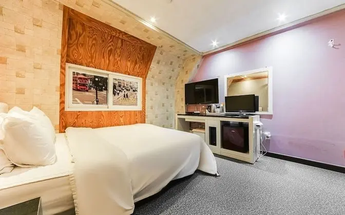 Oda (Quick check-in event- Check-in at 14 )