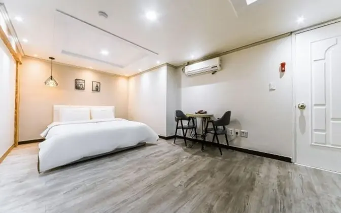 Oda (VIP Room A (Netflix available))