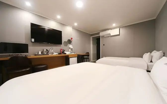 Oda (Deluxe (Twin Netflix available))