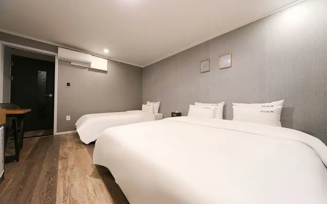 Oda (Deluxe (Twin Netflix available))