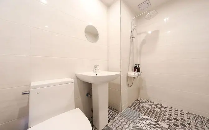 Oda (Deluxe (Twin Netflix available))