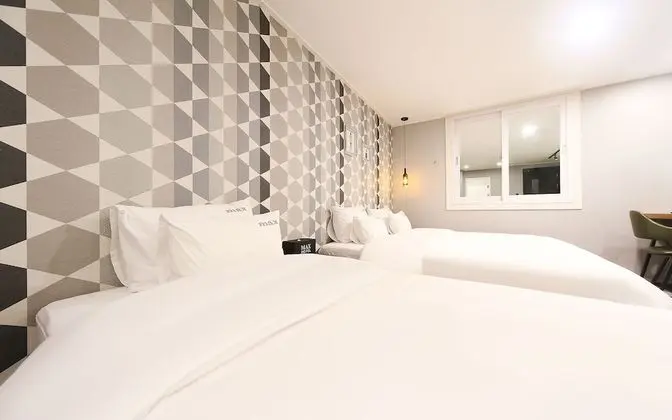 Oda (VIP-Twin (Couple PC Netflix available)