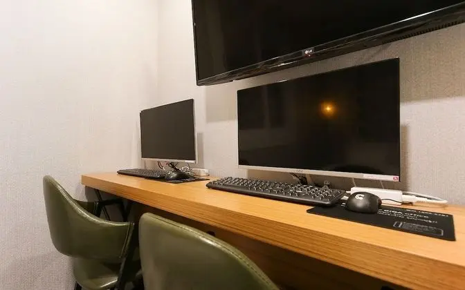 Oda (VIP-Twin (Couple PC Netflix available)