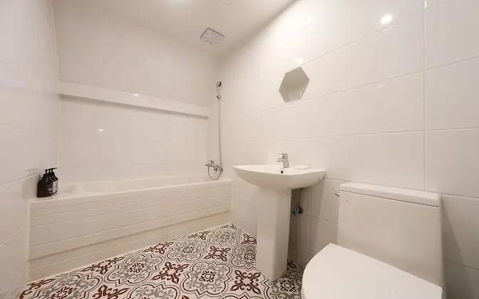 Oda (VIP-Twin (Couple PC Netflix available)