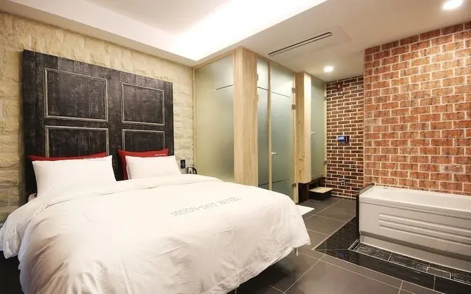 Oda (1-room 1-park special room (latex bed)