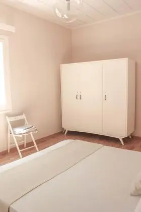 Ev