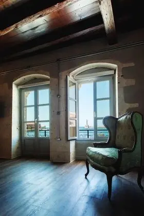 Industrial Suite with sea view