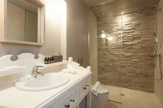 Industrial Suite with sea view