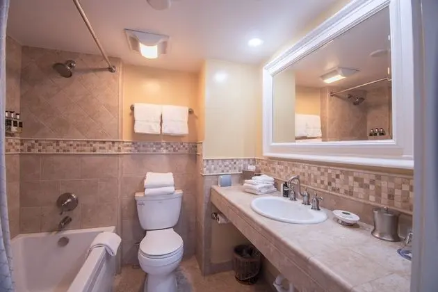 Deluxe Oda, 1 En Büyük (King) Boy Yatak (2nd Floor Access Via Stairs Only)