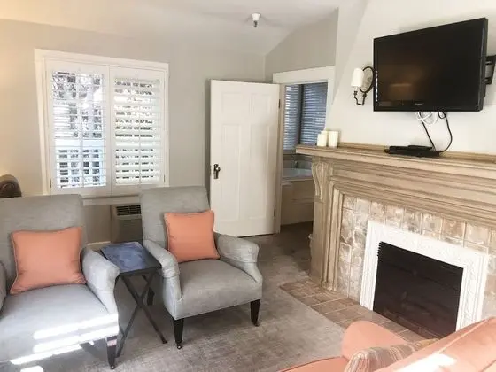 Queen Suite