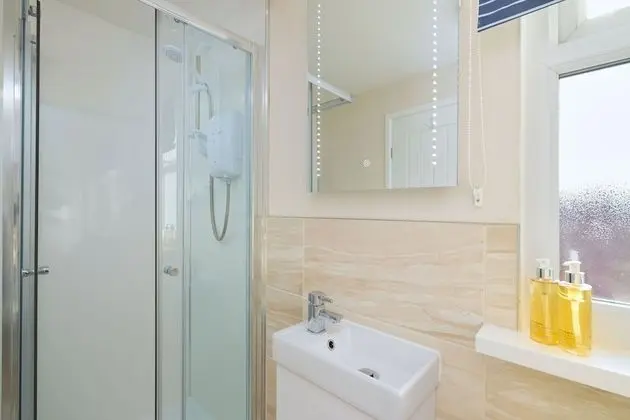 Deluxe Tek Büyük Yataklı Oda, Banyolu/Duşlu, Deniz Manzaralı (Room 10)