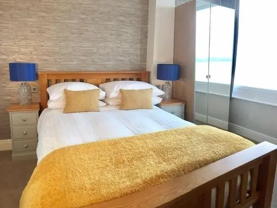 Deluxe Tek Büyük Yataklı Oda, Banyolu/Duşlu, Deniz Manzaralı (Room 5)