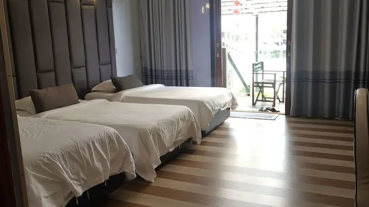 Classic Üç Kişilik Oda, Havuz Manzaralı, Avlu