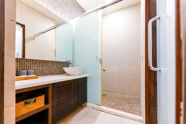 Business Dört Kişilik Oda