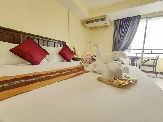 Superior Oda, 1 En Büyük (King) Boy Yatak, Balkon, Havuz Manzaralı