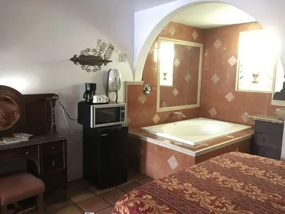Standard Oda, 1 Büyük (Queen) Boy Yatak