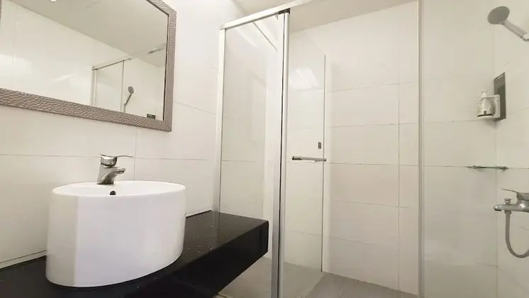 Business Tek Büyük Yataklı Oda, 1 Büyük (Queen) Boy Yatak, Sigara İçilmez, Balkon