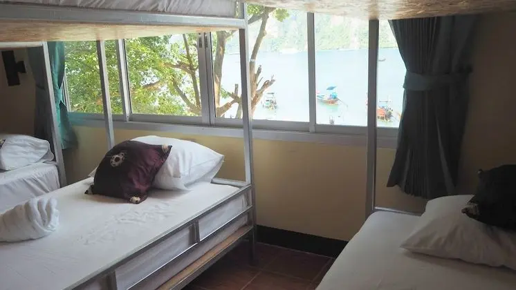 Bed in 6  Bed Female Dormitory room