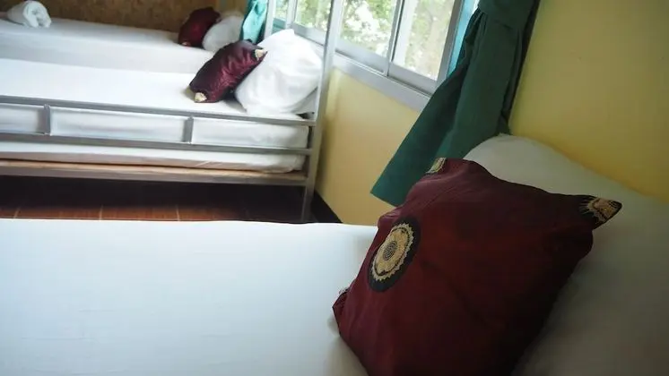 Bed in 6  Bed Female Dormitory room