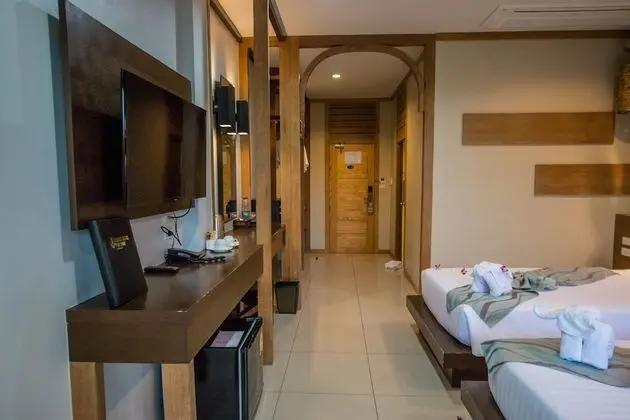 Deluxe Tek Büyük veya İki Ayrı Yataklı Oda, Bahçe Manzaralı